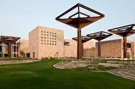 Hamad Bin Khalifa University	 Website